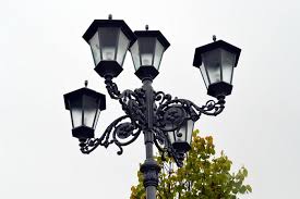 Кованые уличные фонари Elegance and Durability